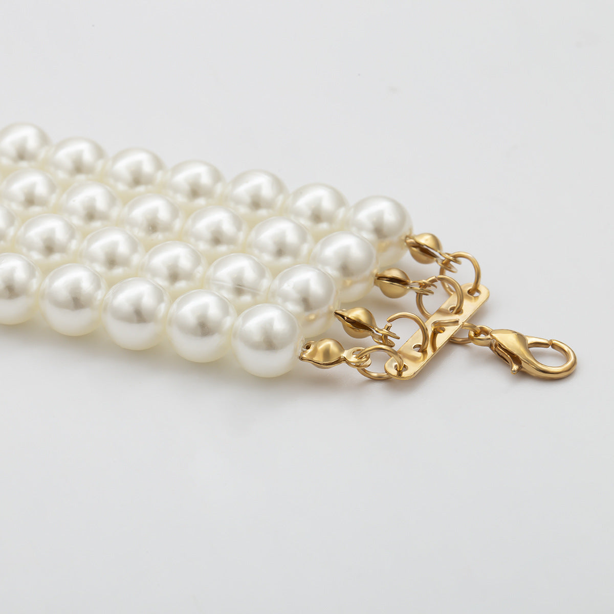 Adorn&Pulse-The four strands pearl choker - elegant jewelry