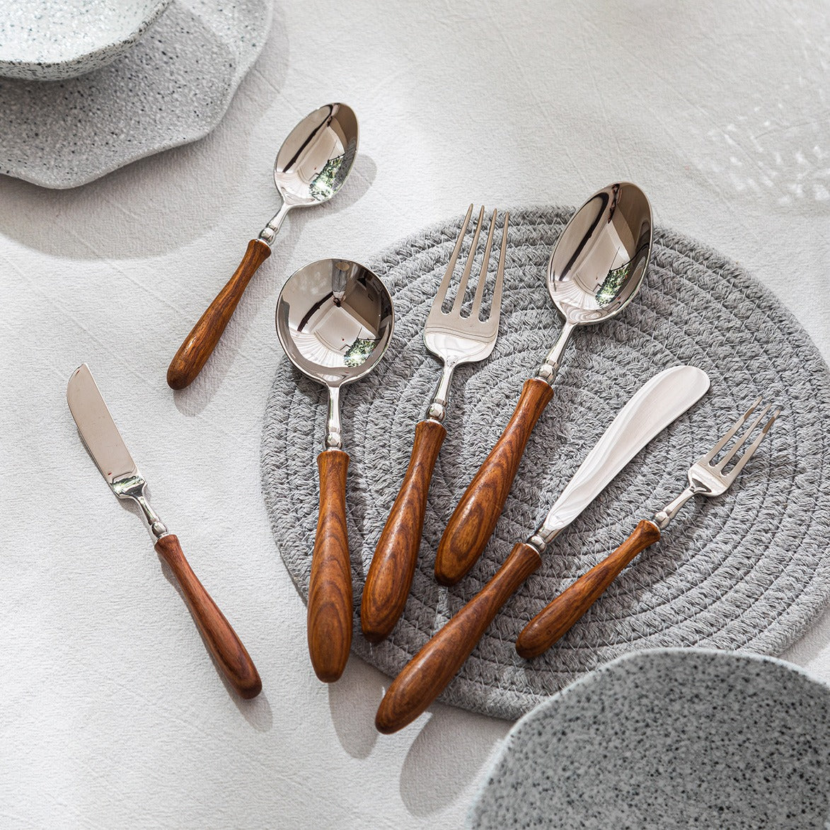 Seven Pieces Cutlery Set • Stainless Steel Rosewood