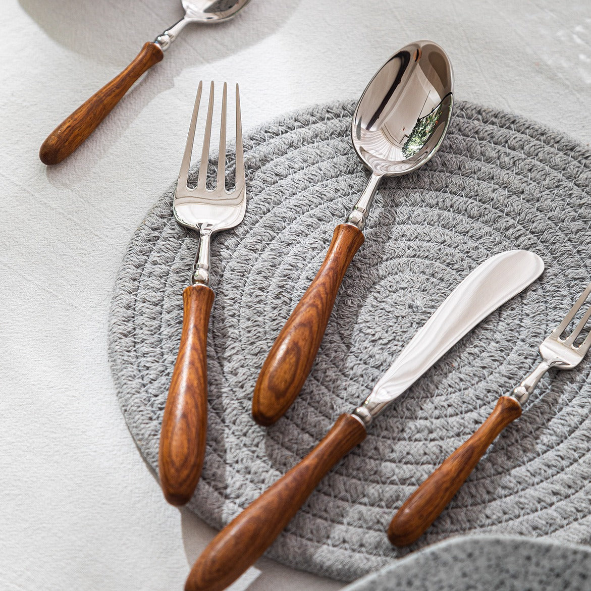 Seven Pieces Cutlery Set • Stainless Steel Rosewood